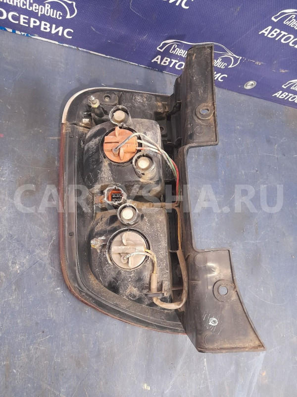 Задний наружный правый фонарь  Ssang Yong Kyron 1 Ssang Yong Kyron оригинальный номер 8360209100