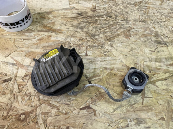 Блок розжига Toyota Land Cruiser 200 Рестайлинг оригинальный номер 81107-60F10