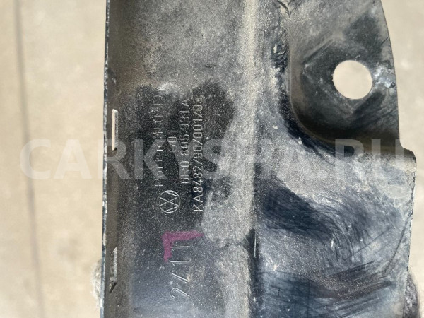 Кронштейн левой фары Volkswagen Polo 5 Volkswagen Polo оригинальный номер 6R0805931A