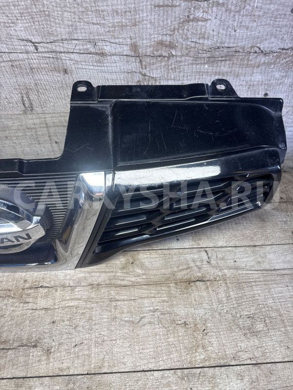 Решетка радиатора Nissan Qashqai J10 с камерой Nissan Qashqai оригинальный номер 62310br00a
