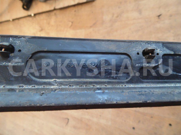 Уплотнитель двери Mercedes-Benz M-класс W164 рестайлинг (2008—2011) Mercedes-Benz M-klasse оригинальный номер A1646904862