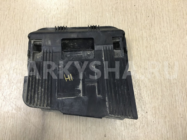 Клапан вентиляции левый в сборе Toyota Hilux VIII – пикап двойная кабина оригинальный номер 629400K210