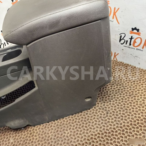 Подлокотник подстаканники Nissan Navara (Frontier) 