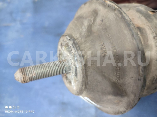 Опора двигателя правая SsangYong Rexton I  G32 Ssang Yong Rexton оригинальный номер 2073008001