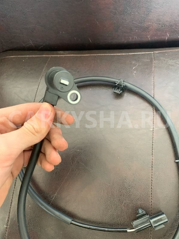 Датчик ABS передний левый (2000—2007) MR527311 Mitsubishi i оригинальный номер STMR527311