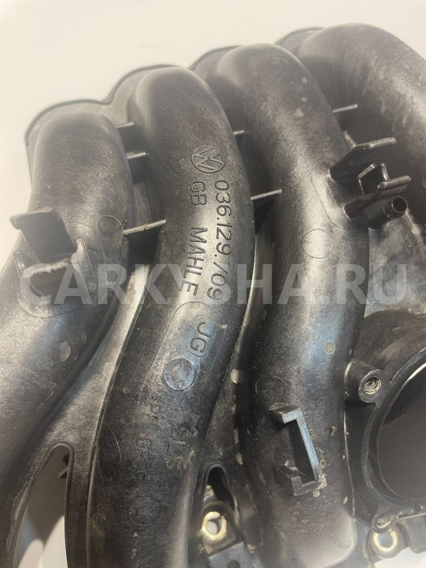 Коллектор впускной 1.6 CFN Vollkswagen Volkswagen Polo оригинальный номер 036129709KA