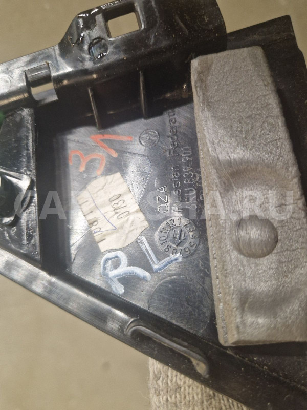 Накладка двери задняя левая Volkswagen Polo 5 Volkswagen Polo оригинальный номер 6RU839901