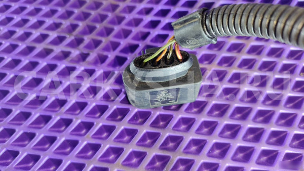 Разъем 1J0973724 VAG Volkswagen Golf оригинальный номер 1J0973724