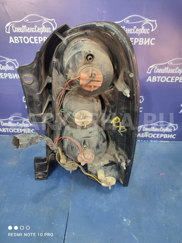 Задний фонарь левый SsangYong Rexton 1 Ssang Yong Rexton оригинальный номер 8360108001